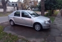 Autos - Renault Logan 2011 GNC 137400Km - En Venta