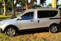 Utilitarios - Renault Kangoo Stepway 2023 Nafta 39500Km - En Venta