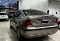 Autos - Ford Focus 2.0 Ghia 2005 Nafta 240000Km - En Venta