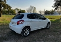 Autos - Peugeot 208 allure touchscreen 2015 Nafta 88700Km - En Venta