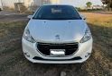 Autos - Peugeot 208 allure touchscreen 2015 Nafta 88700Km - En Venta