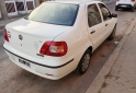 Autos - Fiat Siena 2011 GNC 220000Km - En Venta