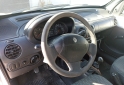 Utilitarios - Renault Kangoo 2015 GNC 240000Km - En Venta