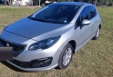 Autos - Peugeot 308 Active 2015 Nafta 120000Km - En Venta