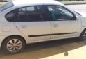 Autos - Renault Symbol luxe 2010 Nafta 145000Km - En Venta