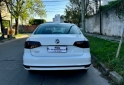 Autos - Volkswagen Vento Advance 2017 Nafta 72000Km - En Venta