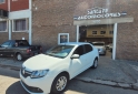 Autos - Renault Logan 2015 GNC 95000Km - En Venta