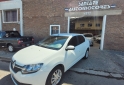 Autos - Renault Logan 2015 GNC 95000Km - En Venta