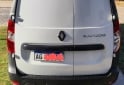 Utilitarios - Renault Kangoo 2023 Nafta 12000Km - En Venta