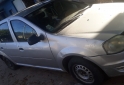 Autos - Renault Logan 2010 GNC 200000Km - En Venta