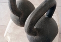 Deportes - Excelente Par de Kettlebells de Fundicin de 14 Kg Cada Una - En Venta