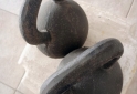 Deportes - Excelente Par de Kettlebells de Fundicin de 14 Kg Cada Una - En Venta