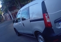 Utilitarios - Renault kangoo confort 5 asientos 2018 Nafta 140000Km - En Venta