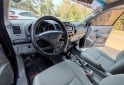 Camionetas - Toyota HILUX DX 4X4 2006 Diesel 200000Km - En Venta