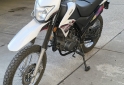 Motos - Zanella ZR 150 2023 Nafta 7000Km - En Venta