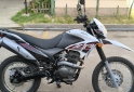 Motos - Zanella ZR 150 2023 Nafta 7000Km - En Venta