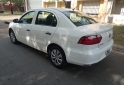 Autos - Volkswagen Voyage 2012 GNC 148000Km - En Venta