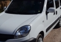 Utilitarios - Renault Kangoo 2018 GNC 147000Km - En Venta