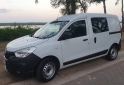 Utilitarios - Renault Kangoo Confort 5As. 114 2020 Nafta 72000Km - En Venta