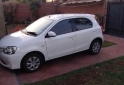 Autos - Toyota Etios xs 2014 Nafta 138100Km - En Venta