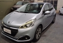 Autos - Peugeot 208 2017 Nafta 90000Km - En Venta