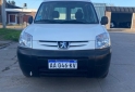 Utilitarios - Peugeot Partner Furgon vidriado 2016 Nafta 47000Km - En Venta