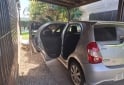 Autos - Toyota Etios Hutchback 2017 Nafta 56400Km - En Venta