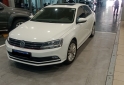 Autos - Volkswagen VENTO 1.4T HIGHLINE AT 2017 Nafta 122500Km - En Venta