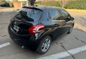 Autos - Peugeot 208 2014 Nafta 92000Km - En Venta