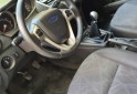 Autos - Ford Fiesta titanium permuto 2012 Nafta 120000Km - En Venta