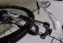 Deportes - Bicicleta rod 29 cuadro ALUMINIO con SUSPENSIN FRENO A DISCO zona centro rosario con papeles  LLANTAS DOBLE PARED - En Venta