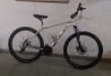 Deportes - Bicicleta rod 29 cuadro ALUMINIO con SUSPENSIN FRENO A DISCO zona centro rosario con papeles  LLANTAS DOBLE PARED - En Venta