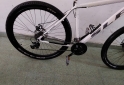 Deportes - Bicicleta rod 29 cuadro ALUMINIO con SUSPENSIN FRENO A DISCO zona centro rosario con papeles  LLANTAS DOBLE PARED - En Venta