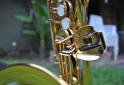 Instrumentos Musicales - VENDO SAXOFON TENOR  YAMAHA YTS 62 CON ACCESORIOS -PROFESIONAL- - En Venta