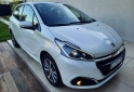 Autos - Peugeot 208 2017 Nafta 99000Km - En Venta