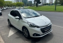 Autos - Peugeot 208 feline 2018 Nafta 75000Km - En Venta