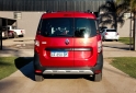 Autos - Renault Kangoo Stepway 1.5 DCI 2023 Diesel 26000Km - En Venta