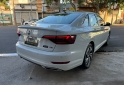 Autos - Volkswagen Vento Highline 2019 Nafta 70000Km - En Venta