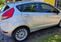 Autos - Ford Fiesta kinetic 2015 Nafta 120000Km - En Venta