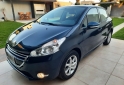 Autos - Peugeot 208 2015 Nafta 100000Km - En Venta