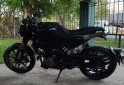 Motos - Husqvarna Svartpilen 200 2022 Nafta 9400Km - En Venta