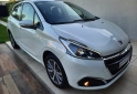 Autos - Peugeot 208 2017 Nafta 99000Km - En Venta