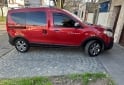 Utilitarios - Renault Kangoo 2023 Diesel 8500Km - En Venta