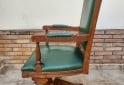 Hogar - SILLON INGLES CUERO NATURAL Y CEDRO - En Venta