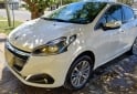 Autos - Peugeot 208 2017 Nafta 72000Km - En Venta