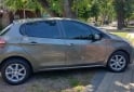 Autos - Peugeot 208 2015 Nafta 122000Km - En Venta