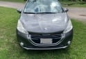 Autos - Peugeot 208 Allure touchscreen 2014 Nafta 130000Km - En Venta