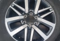 Accesorios para Autos - 4 Llantas 18" Toyota Hilux Sw4 IMPECABLES $1.000.000. NO BAJO PRECIO - En Venta