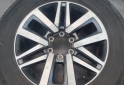 Accesorios para Autos - 4 Llantas 18" Toyota Hilux Sw4 IMPECABLES $1.000.000. NO BAJO PRECIO - En Venta