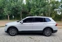 Camionetas - Volkswagen TIGUAN AT 7ASIENTOS 2019 Nafta 80000Km - En Venta